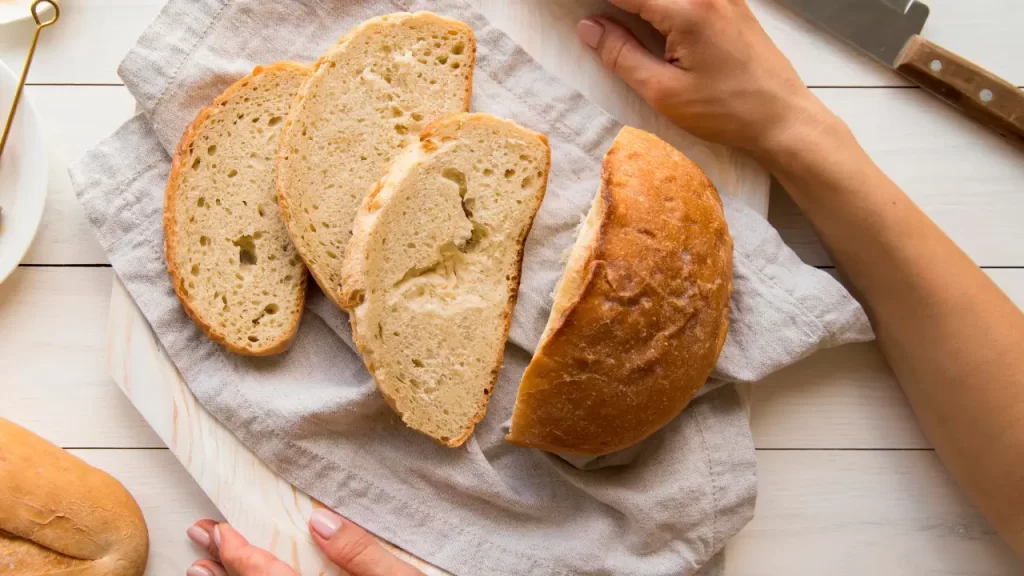 Pão artesanal fermentado com fermento natural sem glúten feito em casa